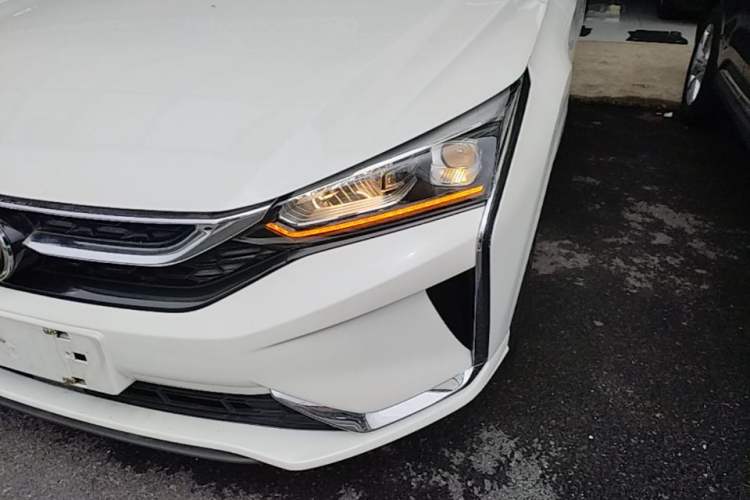 Used Dongfeng Aeolus Yixuan 2020 230T Automatic Advanced Edition Left Front Headlight