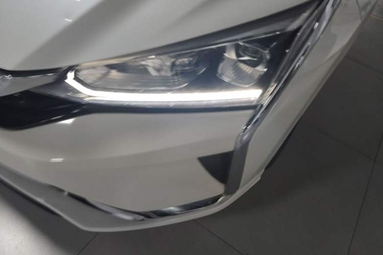 Used Dongfeng Aeolus Yixuan 2020 230T Automatic Xuan Yue Track Edition Left Front Headlight
