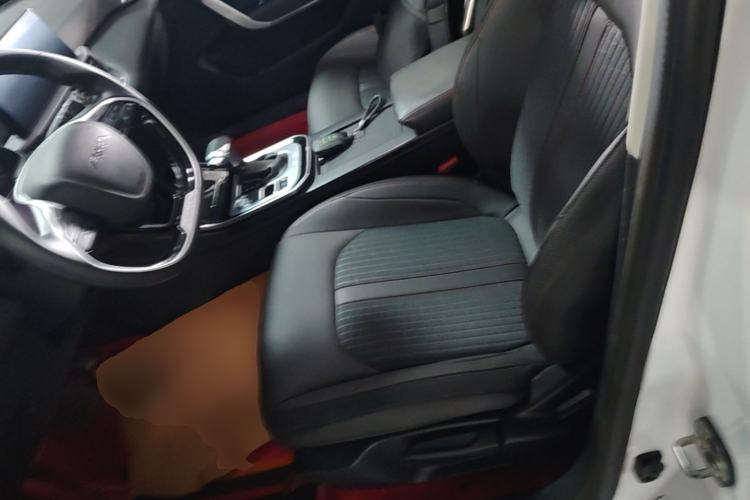 Used Dongfeng Aeolus Yixuan 2020 230T Automatic Xuan Yue Track Edition Left Front Seat