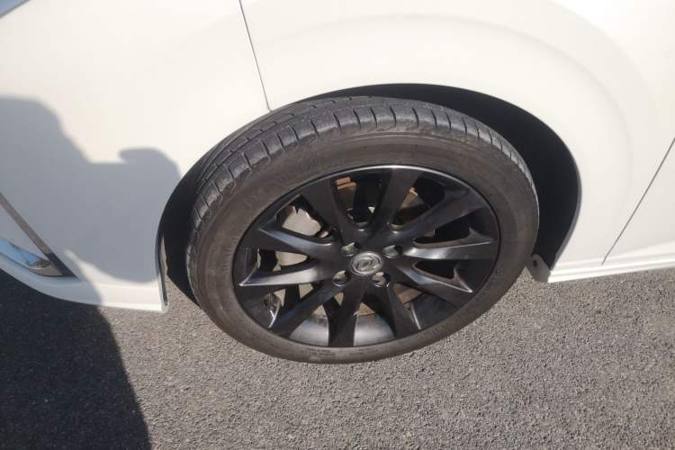 Used Dongfeng Aeolus Yixuan 2020 200T Automatic XuanYao Edition Left Front Wheel Hub
