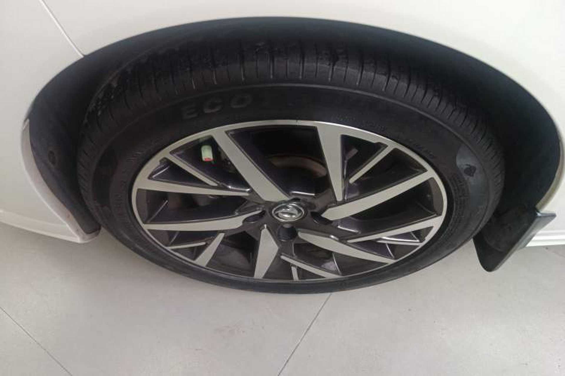 Used Dongfeng Aeolus Yixuan 2020 230T Automatic Advanced Edition Left Front Wheel Hub
