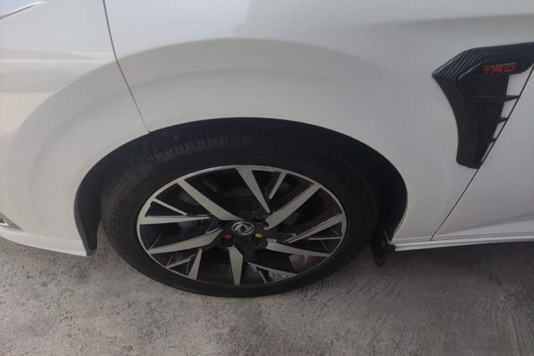 Used Dongfeng Aeolus Yixuan 2020 230T Automatic Advanced Edition Left Front Wheel Hub