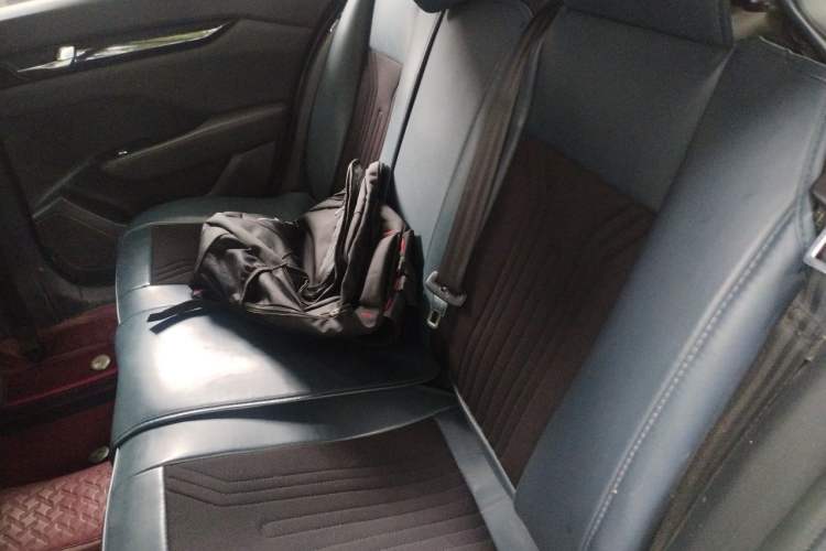 Used Dongfeng Aeolus Yixuan 2020 230T Automatic Advanced Edition Left Rear Seat