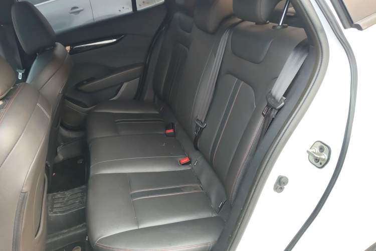 Used Dongfeng Aeolus Yixuan 2020 230T Automatic Cool Stylish Dark Knight Edition Left Rear Seat