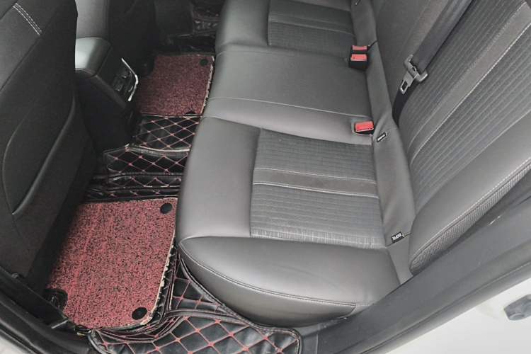 Used Dongfeng Aeolus Yixuan 2020 230T Automatic Advanced Edition Left Rear Seat