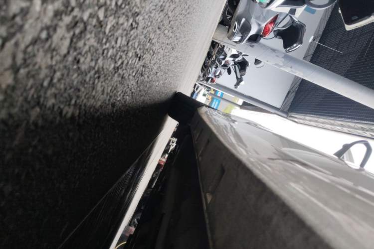 Used Dongfeng Aeolus Yixuan 2020 230T Automatic Cool Edition Left Side Sill