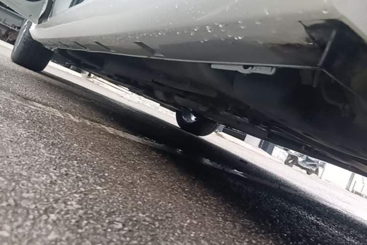 Used Dongfeng Aeolus Yixuan 2020 230T Automatic Cool Edition Left Side Sill