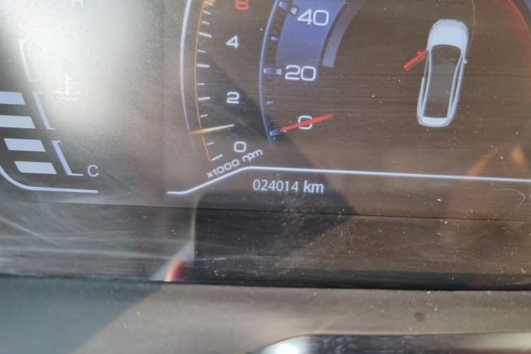 Used Dongfeng Aeolus Yixuan 2020 200T Manual Ignition Edition Odometer Close Up