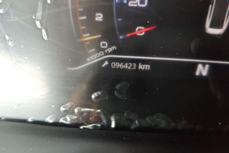 Used Dongfeng Aeolus Yixuan 2020 230T Automatic Advanced Edition Odometer Close Up