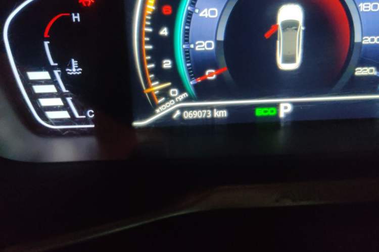 Used Dongfeng Aeolus Yixuan 2020 230T Automatic Cool Edition Odometer Close Up