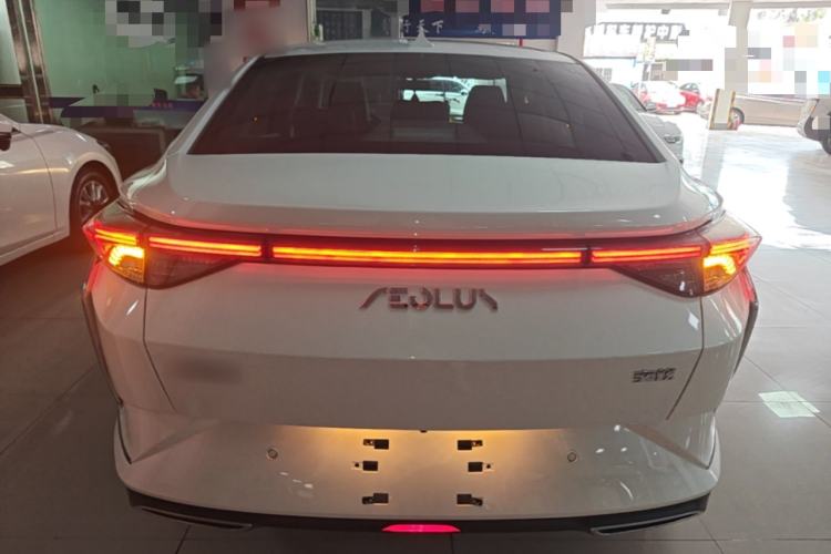 Used Dongfeng Aeolus Yixuan 2020 230T Automatic Dazzle Track Edition Rear