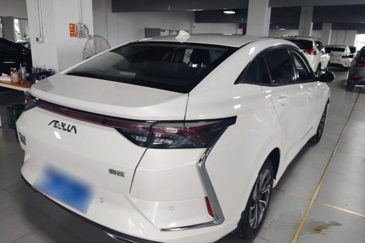 Used Dongfeng Aeolus Yixuan 2020 230T Automatic Xuan Yue Track Edition Rear Right 45 Deg