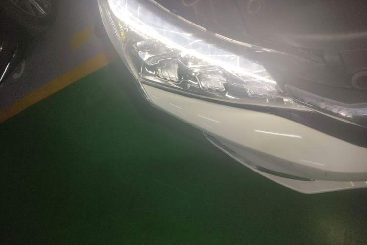 Used Dongfeng Aeolus Yixuan 2020 230T Automatic Cool Track Edition Right Front Headlight