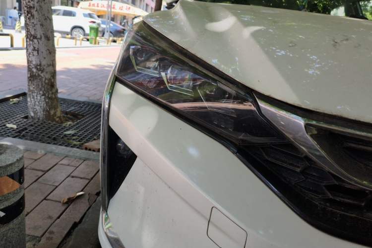 Used Dongfeng Aeolus Yixuan 2020 230T Automatic Cool Edition Right Front Headlight