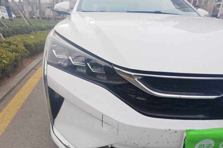 Used Dongfeng Aeolus Yixuan 2020 230T Automatic Cool Edition Right Front Headlight