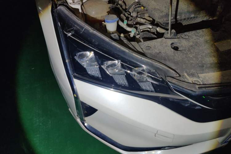 Used Dongfeng Aeolus Yixuan 2020 230T Automatic Cool Edition Right Front Headlight
