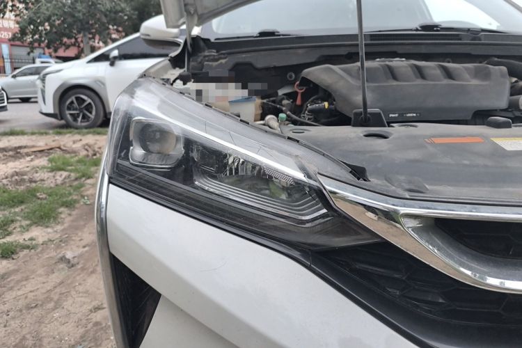 Used Dongfeng Aeolus Yixuan 2020 230T Automatic Dazzle Track Edition Right Front Headlight