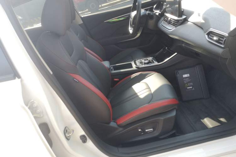 Used Dongfeng Aeolus Yixuan 2020 200T Automatic XuanYao Edition Right Front Seat