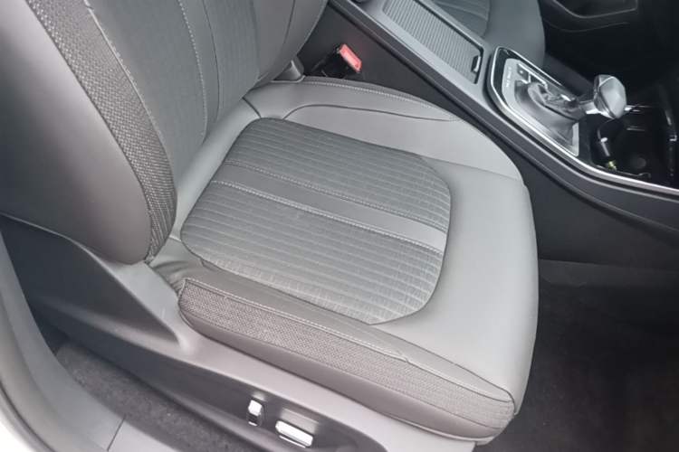 Used Dongfeng Aeolus Yixuan 2020 230T Automatic Cool Edition Right Front Seat