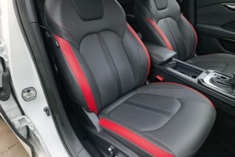 Used Dongfeng Aeolus Yixuan 2020 230T Automatic Cool Stylish Dark Knight Edition Right Front Seat