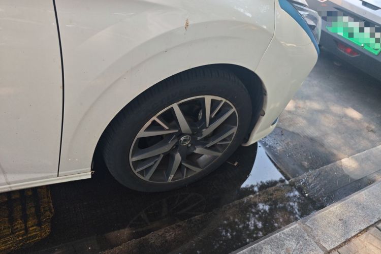 Used Dongfeng Aeolus Yixuan 2020 230T Automatic Cool Edition Right Front Wheel Hub