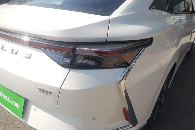 Used Dongfeng Aeolus Yixuan 2020 200T Automatic XuanYao Edition Right Rear Taillight