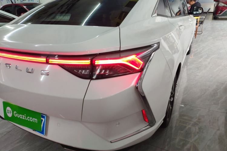 Used Dongfeng Aeolus Yixuan 2020 230T Automatic Cool Edition Right Rear Taillight