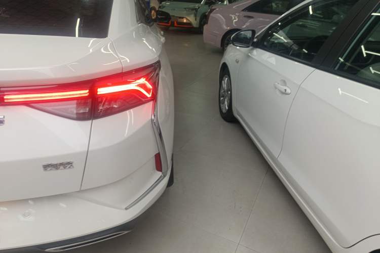 Used Dongfeng Aeolus Yixuan 2020 230T Automatic Advanced Edition Right Rear Taillight