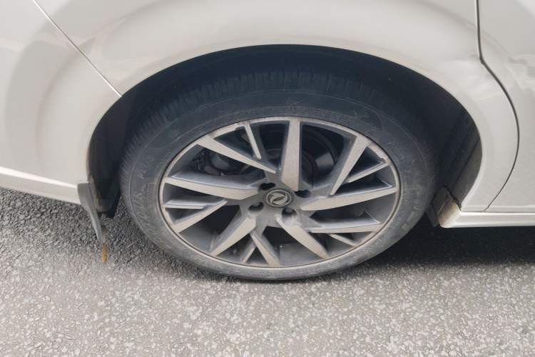 Used Dongfeng Aeolus Yixuan 2020 230T Automatic Cool Edition Right Rear Wheel Hub