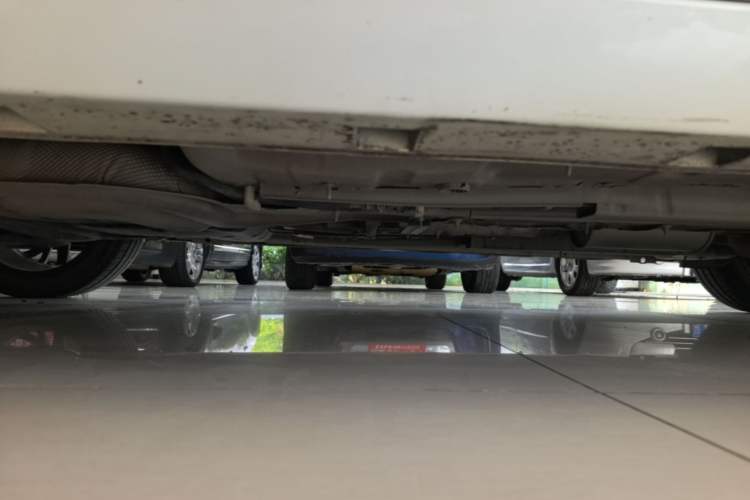 Used Dongfeng Aeolus Yixuan 2020 230T Automatic Dazzle Track Rider Edition Right Side Sill