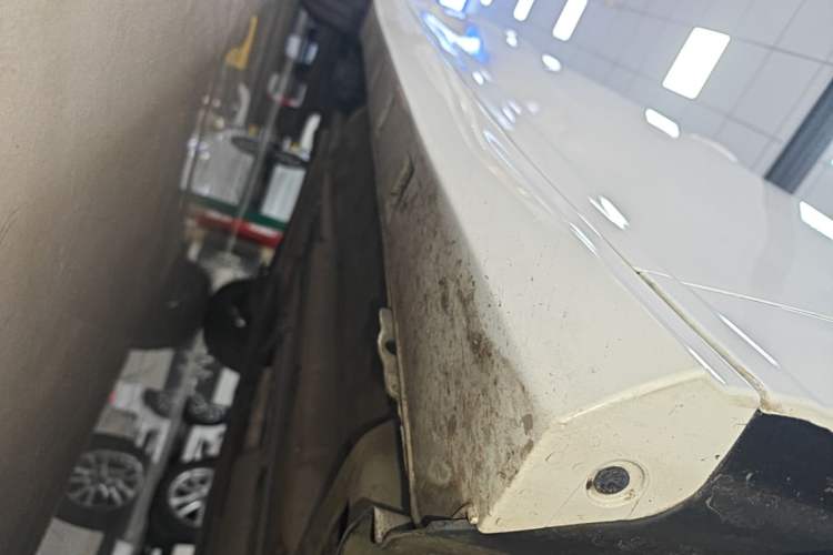 Used Dongfeng Aeolus Yixuan 2020 230T Automatic Dazzle Track Edition Right Side Sill