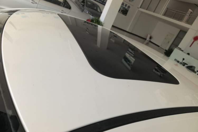 Used Dongfeng Aeolus Yixuan 2020 230T Automatic Dazzle Track Rider Edition Roof