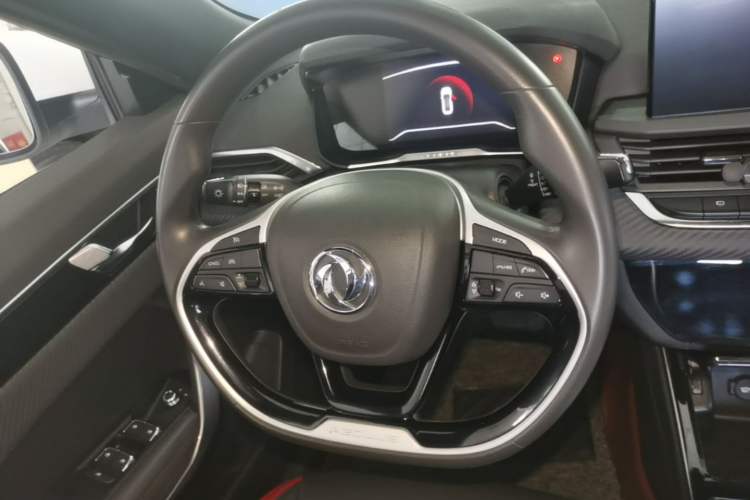 Used Dongfeng Aeolus Yixuan 2020 230T Automatic Glare-Proof Dark Knight Edition Steering Wheel