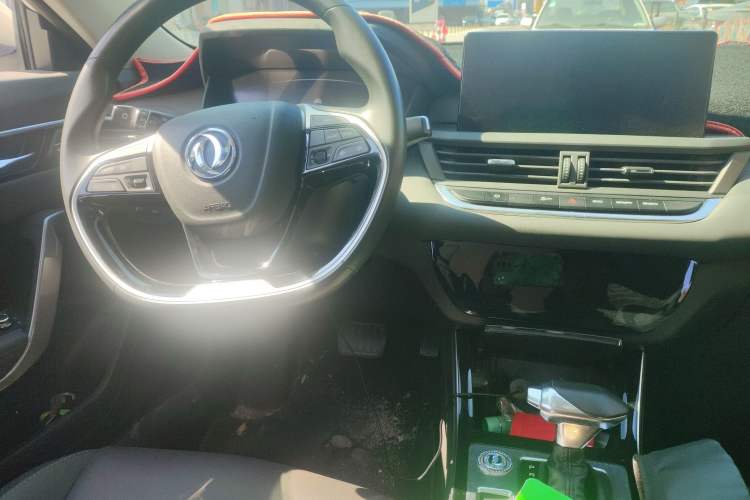 Used Dongfeng Aeolus Yixuan 2020 230T Automatic Glare-Proof Dark Knight Edition Steering Wheel