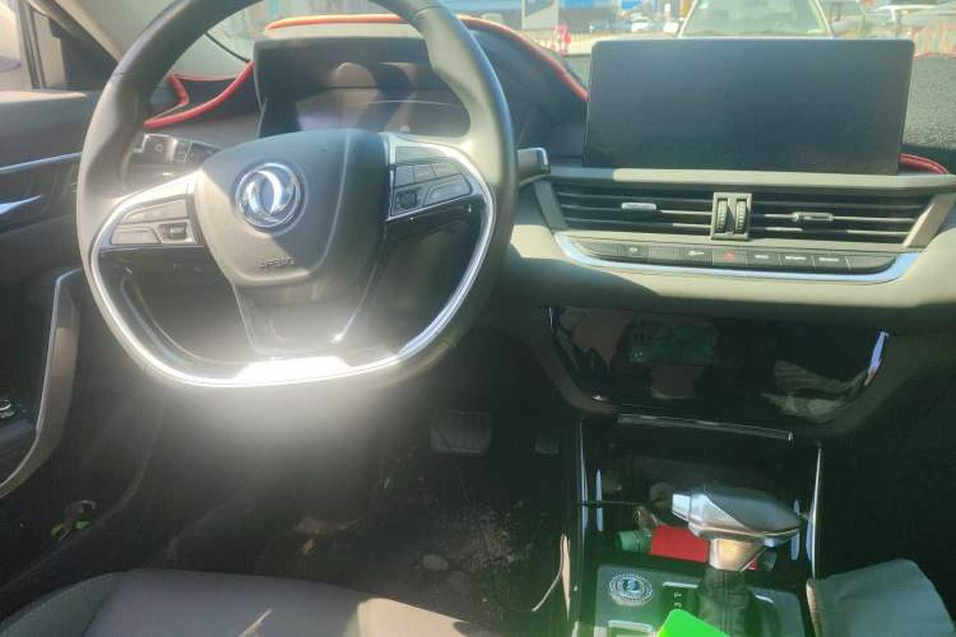 Used Dongfeng Aeolus Yixuan 2020 230T Automatic Glare-Proof Dark Knight Edition Steering Wheel