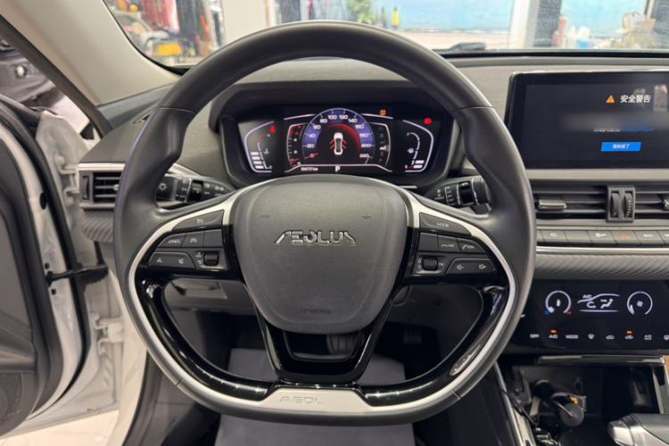 Used Dongfeng Aeolus Yixuan 2020 230T Automatic Dazzle Track Edition Steering Wheel