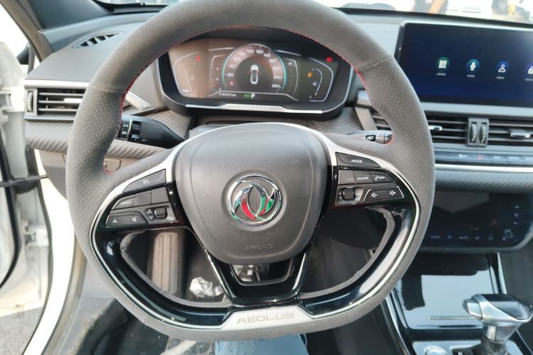 Used Dongfeng Aeolus Yixuan 2020 230T Automatic Cool Stylish Dark Knight Edition Steering Wheel