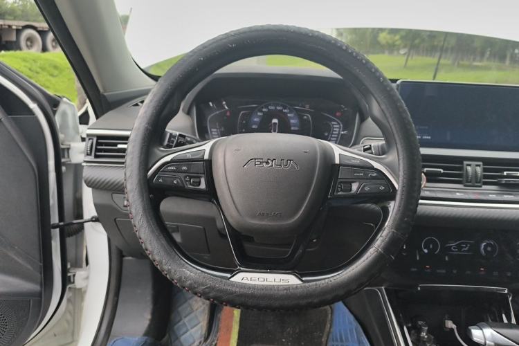 Used Dongfeng Aeolus Yixuan 2020 230T Automatic Dazzle Track Edition Steering Wheel