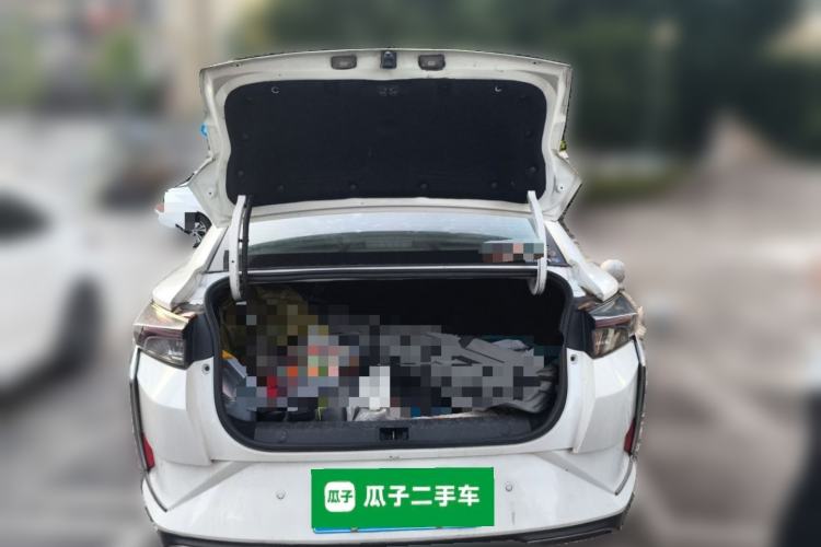 Used Dongfeng Aeolus Yixuan 2020 230T Automatic Dazzle Track Edition Trunk