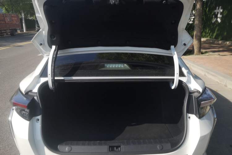 Used Dongfeng Aeolus Yixuan 2020 200T Automatic XuanYao Edition Trunk