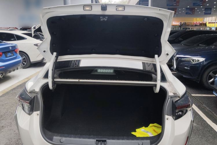 Used Dongfeng Aeolus Yixuan 2020 230T Automatic Cool Edition Trunk