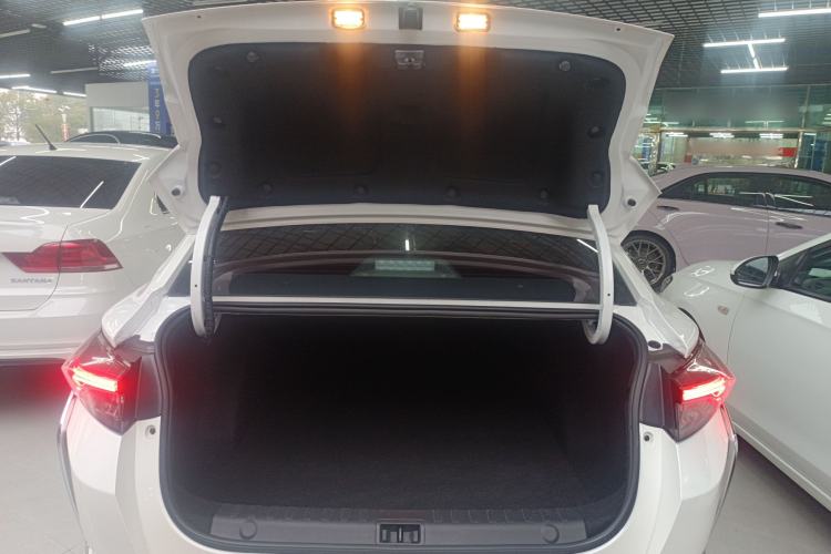 Used Dongfeng Aeolus Yixuan 2020 230T Automatic Advanced Edition Trunk