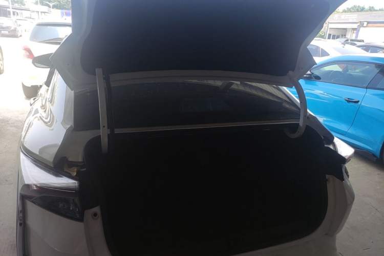 Used Dongfeng Aeolus Yixuan 2020 230T Automatic Advanced Edition Trunk