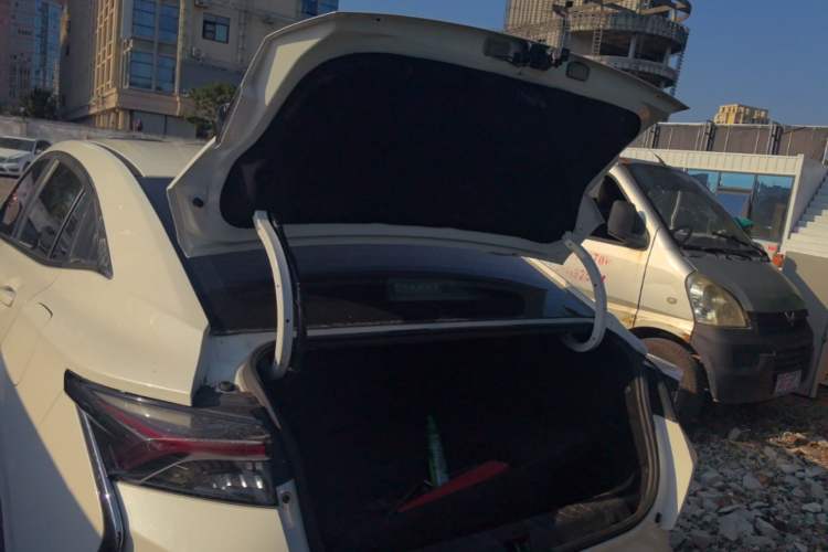 Used Dongfeng Aeolus Yixuan 2020 230T Automatic Advanced Edition Trunk