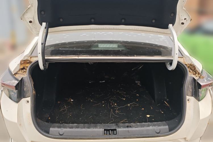 Used Dongfeng Aeolus Yixuan 2020 230T Automatic Cool Edition Trunk