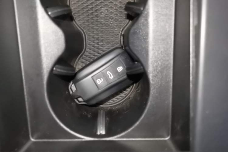 Used Dongfeng Aeolus Yixuan 2020 230T Automatic Glare-Proof Dark Knight Edition Vehicle Key