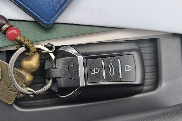 Used Dongfeng Aeolus Yixuan 2020 230T Automatic Advanced Edition Vehicle Key