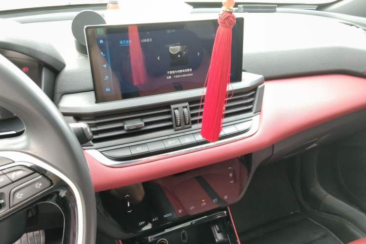 Used Dongfeng Aeolus Yixuan 2021 230T Automatic Hunter Edition Audio And AC Panel
