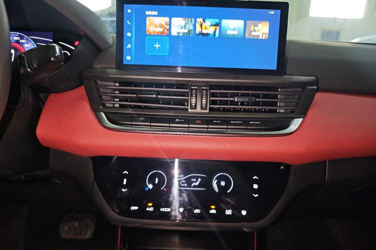 Used Dongfeng Aeolus Yixuan 2021 230T Automatic Hunter Edition Audio And AC Panel