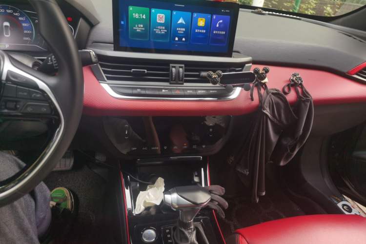 Used Dongfeng Aeolus Yixuan 2021 230T Automatic Hunter Edition Audio And AC Panel